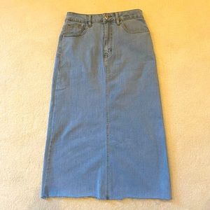 NWOT denim maxi skirt. new, never worn. size small.